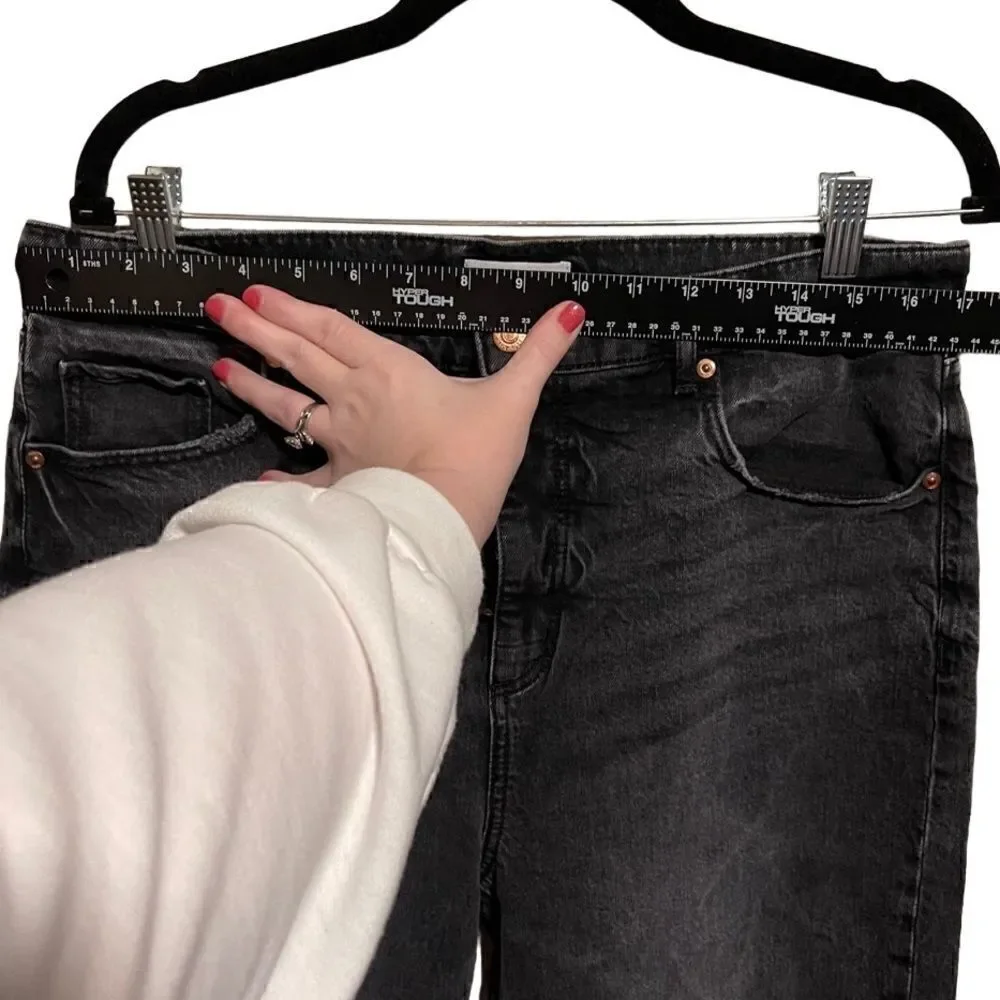 LOFT- THE STRAIGHT CROP Black Wash Semi Distressed Raw Hem Jeans, Size 12/ 31